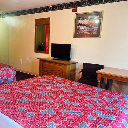 Villa Inn Motel Near Hwy 12 Wi Capital O Fort Atkinson Luaran gambar