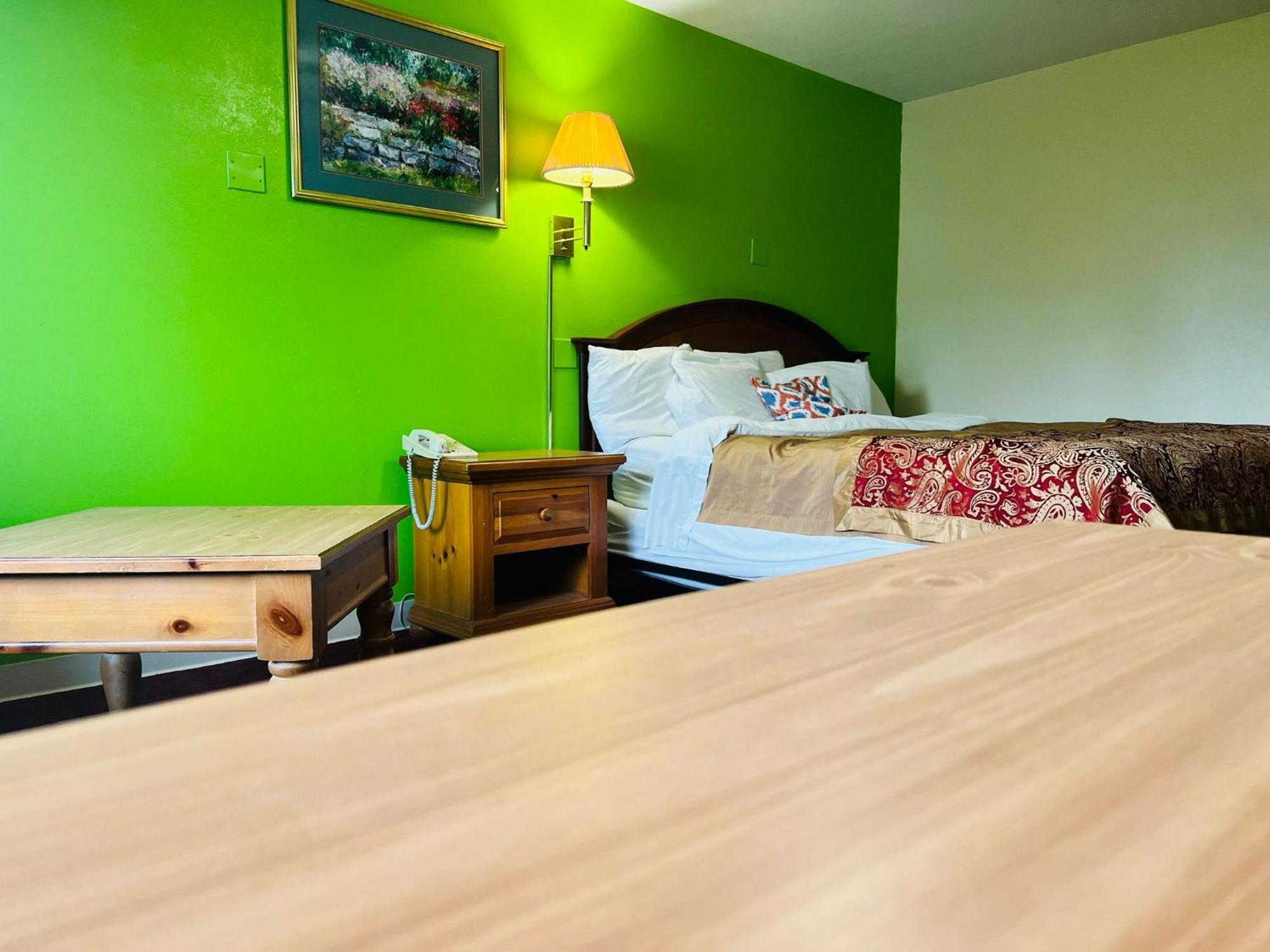 Villa Inn Motel Near Hwy 12 Wi Capital O Fort Atkinson Luaran gambar