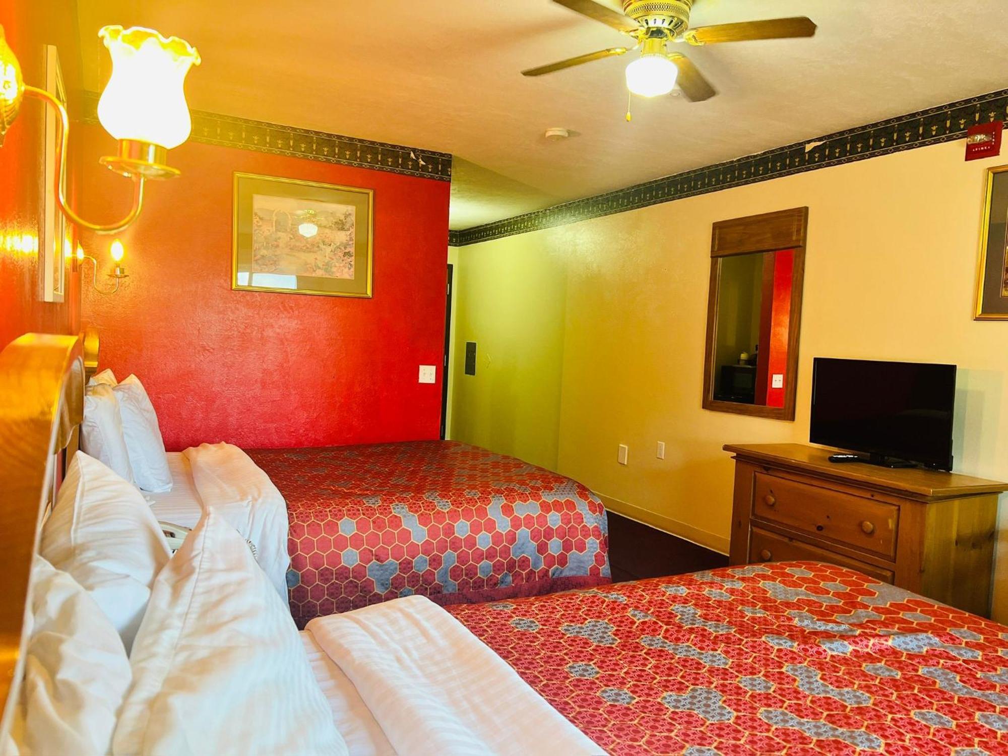 Villa Inn Motel Near Hwy 12 Wi Capital O Fort Atkinson Luaran gambar
